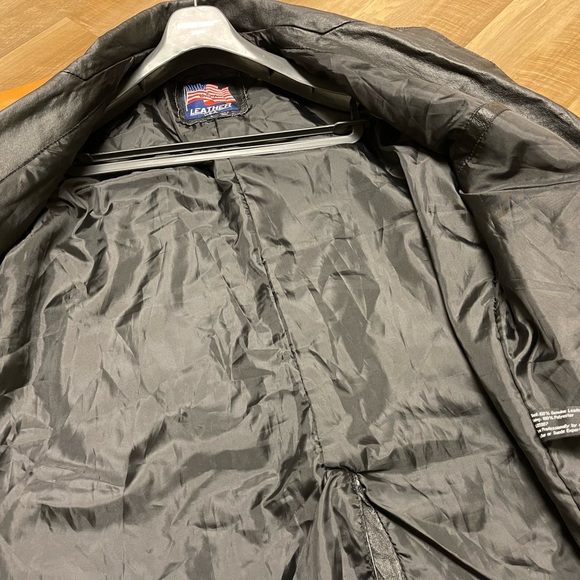 USA leather jacket, men’s L,  real leather, black and tan - Picture 11 of 11